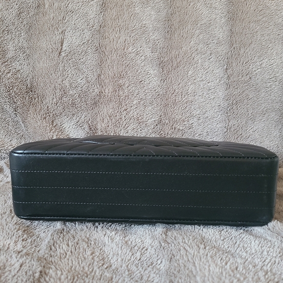 Chanel medium classic flap - Picture 5 of 12